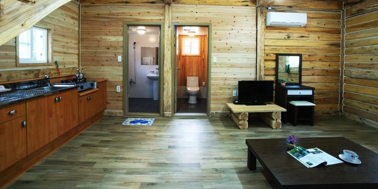 Jeju Joa Log Pension Seogwipo Ngoại thất bức ảnh